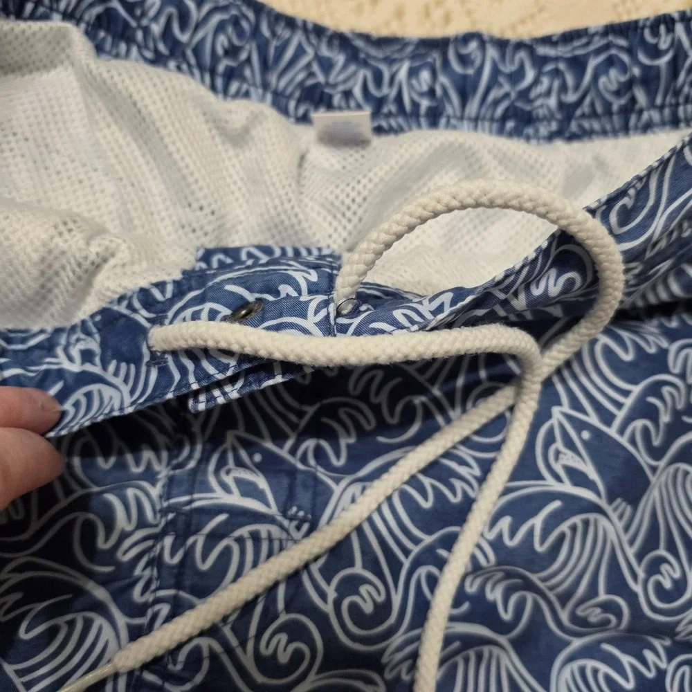 Southern Tide Stretch Mens Size Small Wave Print Swim Trunks Blue White‎